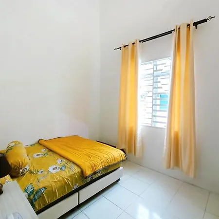 Homestay Taman Manjung Point Lumut Perak Exterior photo