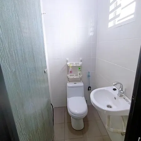 Homestay Taman Manjung Point Lumut Perak Exterior photo