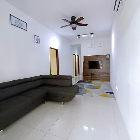 Homestay Taman Manjung Point Lumut Perak Exterior photo